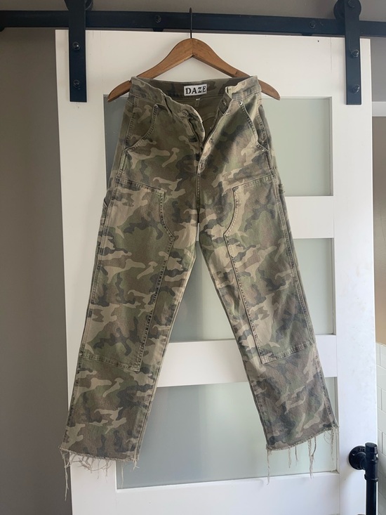 Daze Denim - DAZE Camo Utility Pants cargo- Olive Green 25